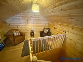 Pine Lodge - Image 5