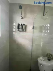 Private Room in the Heart of Calle Ocho - Image 4