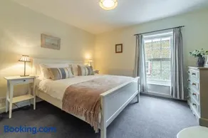 Petts Cottage - Image 4