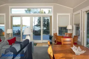 Rockledge Estate: 5 Bedroom, 3 1/2 bathroom House - Image 2