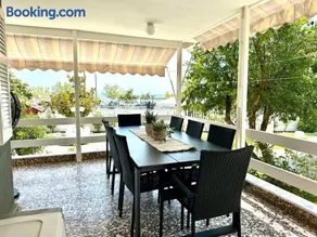 Villa Fofo - Beautiful Sea Front Villa with 650m2 garden - Image 1