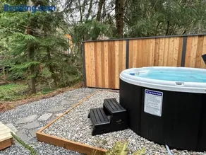 Cozy Cabin Relax in Hot Tub Overlooking Creek - Image 3