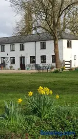 2 Barge Cottage - Image 2