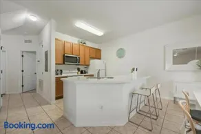 4 Bd 3 Ba Bella Vida 4563 Cl - Image 4