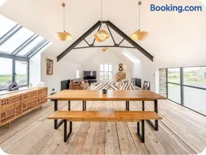 6 Bed in Hartland oc-b35044 - Image 4