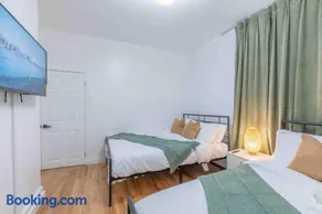 City Escape with 2 Baths, 10 beds and We Pay Half Parking for 2 cars, NYC in 15 min - Image 1