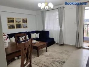 Zoe Homes Oak Villa Apartment 1 and 2 Bedroom 201 - Image 3