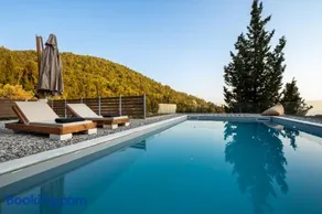 Villa when Waters are Colored - Image 4