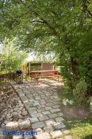 Cozy wood hut on the farm - Image 5