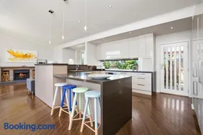 Paw Up Villa - entertainer delight - Image 4