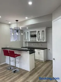 New Basement Apartment unit sleeps 4 - Image 2