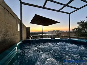 Mohba Townhouse - Private Roof Top Splash Pool - Not heated - - Image 2