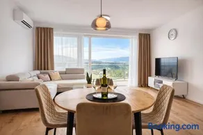 Modern Smart Apartment - Self Check-in, Panoramic View & Garage - Image 1