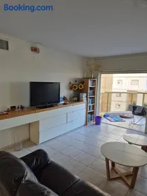 Great Rental near Poleg Beach - Image 1