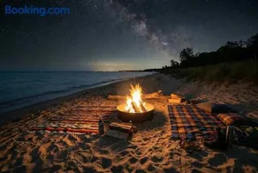 PrivateLakeMichiganBeach StunningViews TrulyNorth - Image 4
