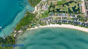 Velvet Villa - Image 1