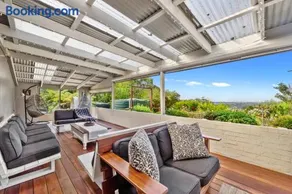 Lush rural retreat - Image 3