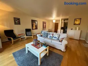 Private Room in a Grand House - Image 3