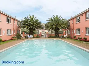 57 New Esplanade Court, Beach Close By Pool View - Image 1