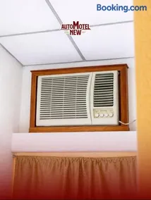 New Auto Motel - Image 5
