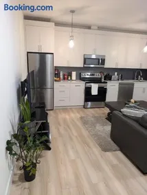 Beautiful 2 Bedroom suite - Image 2
