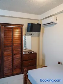 Chic two bedroom city apartment - Image 2