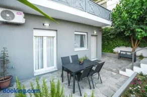 The Skarlatos Residence - Image 3