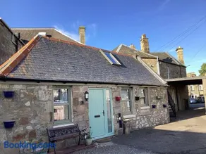 Cottage in Mid Calder Village near Edinburgh - Image 3