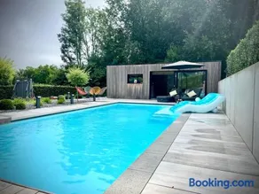 Pool House 85 - Image 2