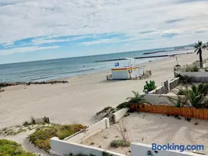 Studio Vue Mer exceptionnelle Première Ligne Carnon plage - Image 1