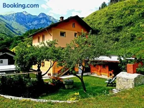 Apartment and Garden house among the mountains - Image 1