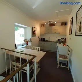 Peaceful and Stunning Waterside Location - Image 4