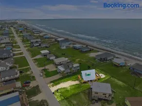 Cozy A-frame with Fenced Yard, Fire Pit, Gulf View - Image 3