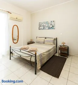 Central Cozy Apartment - Image 3