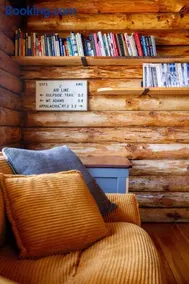 The Bunkhouse at Northeast Mountaineering - Image 4
