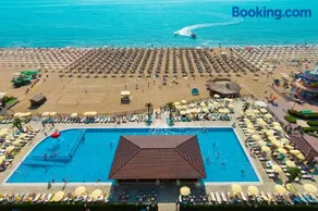 Admiral Hotel - Ultra All Inclusive & Private Beach - Image 4