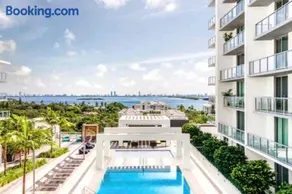 BRAND NEW TOP FLOOR IN THE HEART OF MIAMI - Image 1