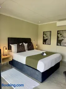 SUumthing Private GuestHouse - Image 3