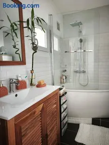 Chambre privée climatisée avec jardin et parking - Image 4