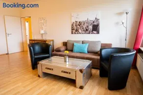 Fewo Art City-Studio Kassel 2, groß, modern, citynah, 3 Schlafzimmer, 2 Bäder, kostenfreie Parkplätze, 2 Süd-Balkons, Herkulesblick - Image 1