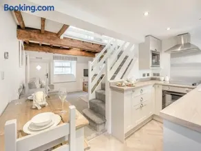 Blossom Tree Cottage - Image 4