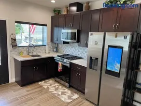 Elegant private studio with private entrance and pool access - Image 1