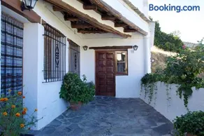 Casa Carole - 3 Bedroom Luxury Apartment - Image 3