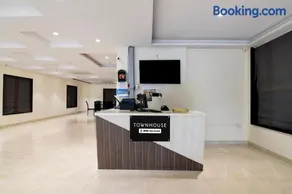 Super Townhouse Newtown DLF - Image 3