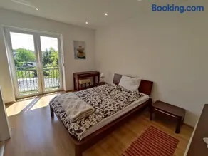 Apartament GórnyŚląsk blisko jeziora - 120qm - 3 sypialnie z parkingiem i klimatyzacją - Flat UpperSilesia with Parking & air conditioning - Ferienwohnung OberSchlesien mit 3 Schlafzimmern inklusive Parkplatz und Klima - Nähe Badesee und Sandstrand - Image 2