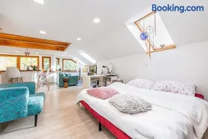 Apartment by the natural swimming pool below Krušné Mountains - Image 2