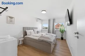 BUSINESS&FAMILY - TOP LAGE, Parkplatz, WASEN, Klima, Netflix, 100qm - Image 1
