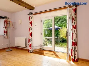 Bramley Cottage - Image 3
