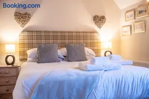 Charming Cottage near Dartmouth with Log Burner - Image 2