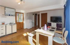 Holiday Apartment Slatine 02 - Image 5
